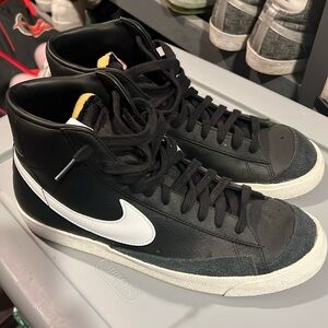 Nike Blazer- Leather Black and white